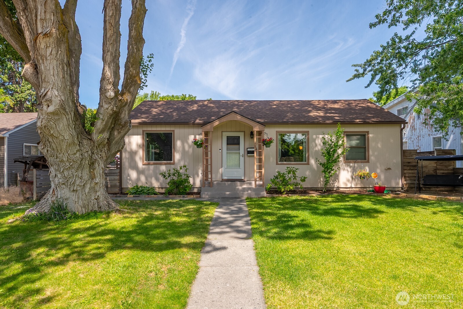 119 SW F St , Ephrata, WA 98823