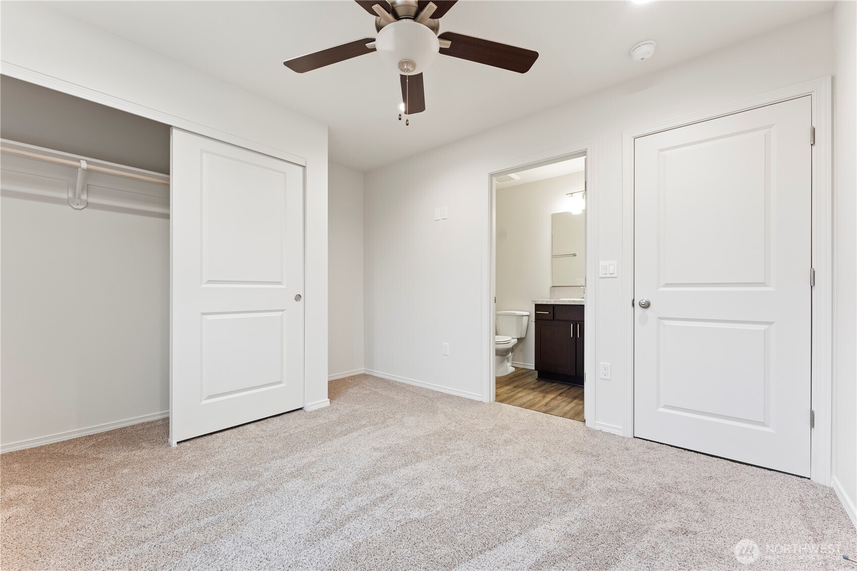 102 Poplar Street NE, Royal City, WA 99357