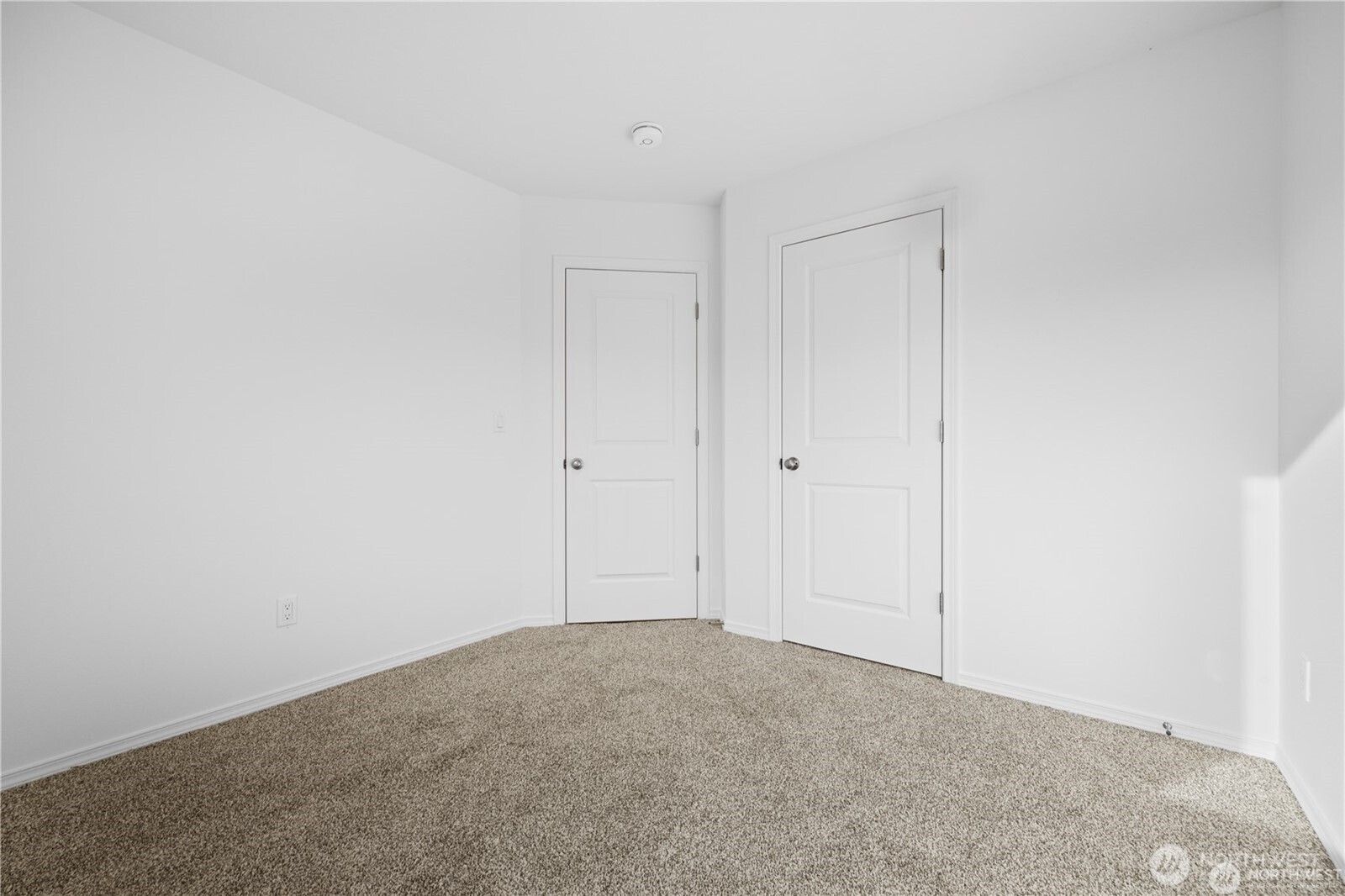 223 Poplar Street NE, Royal City, WA 99357