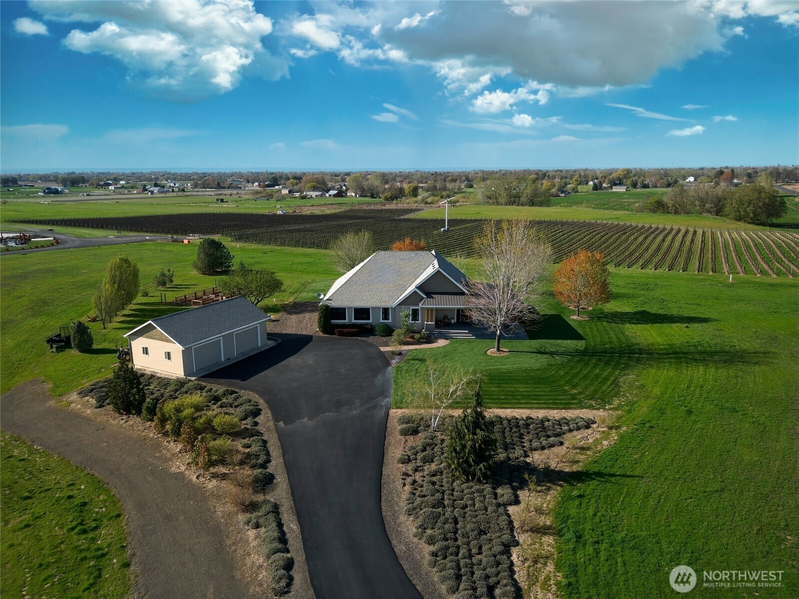 3926 Braden Road , Walla Walla, WA 99362