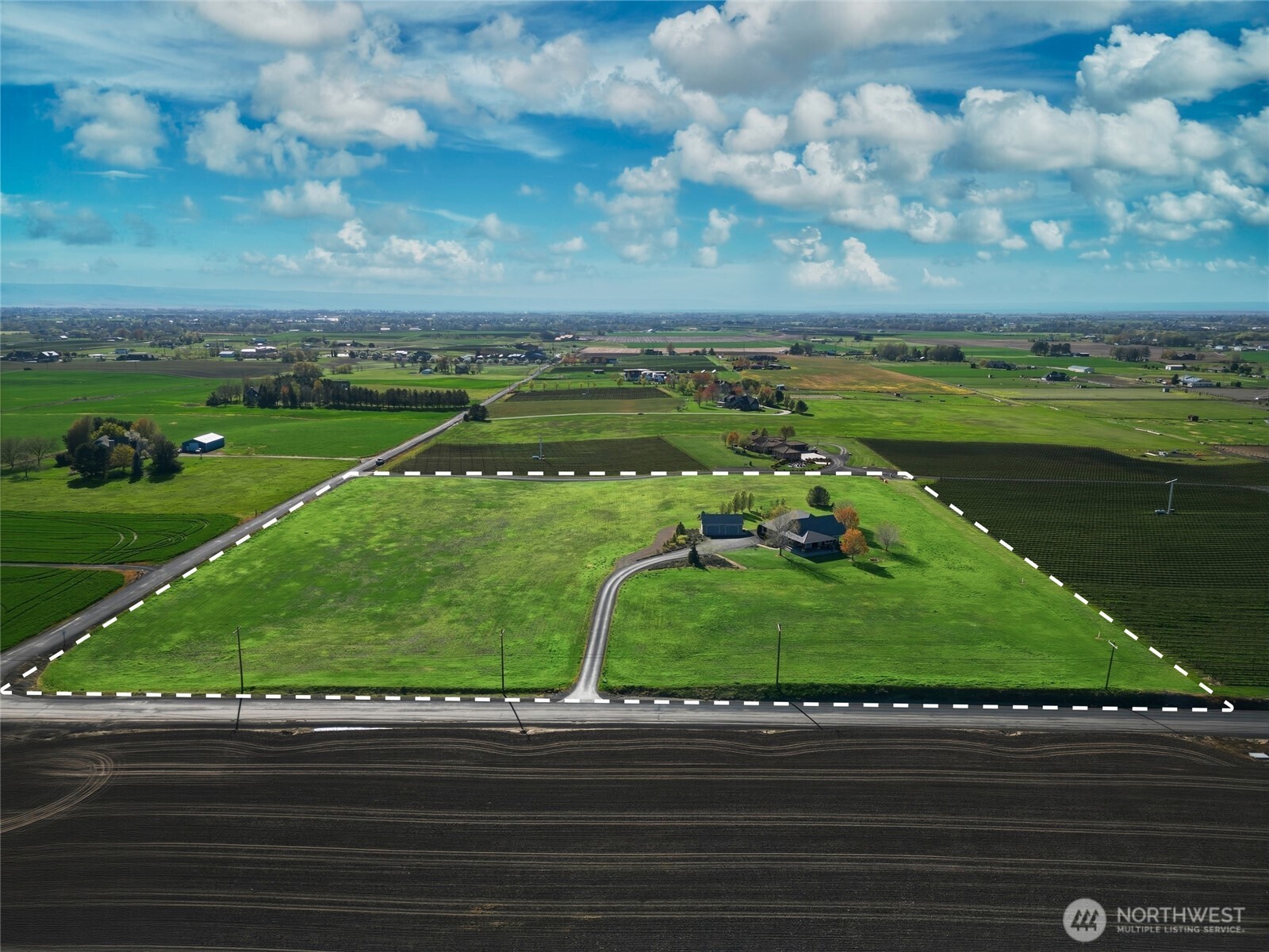 3926 Braden Road , Walla Walla, WA 99362