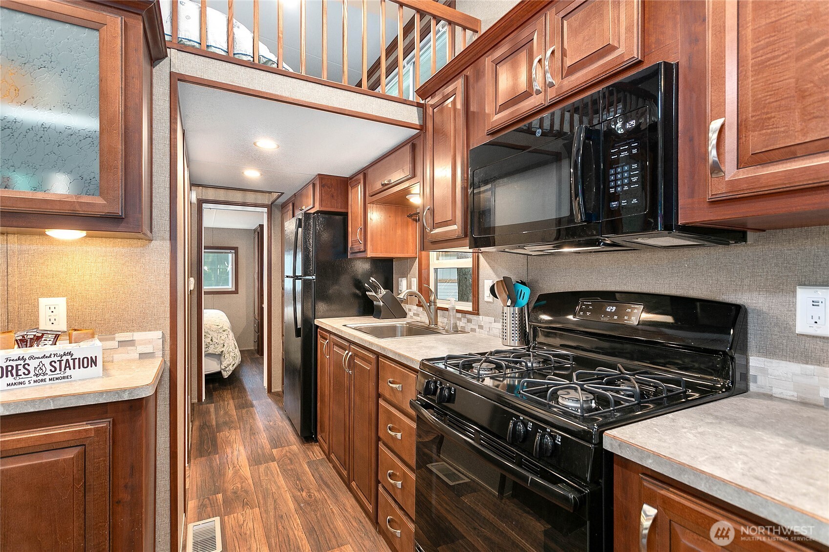 990 S Lake Whatcom Boulevard #9, Sedro Woolley, WA 98284