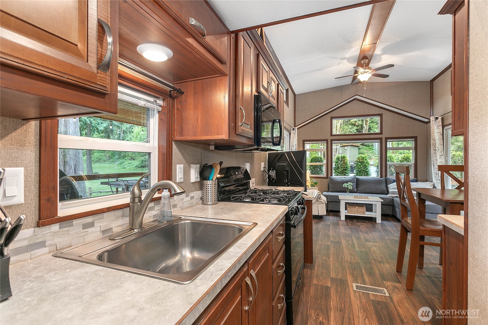 990 S Lake Whatcom Boulevard #9, Sedro Woolley, WA 98284