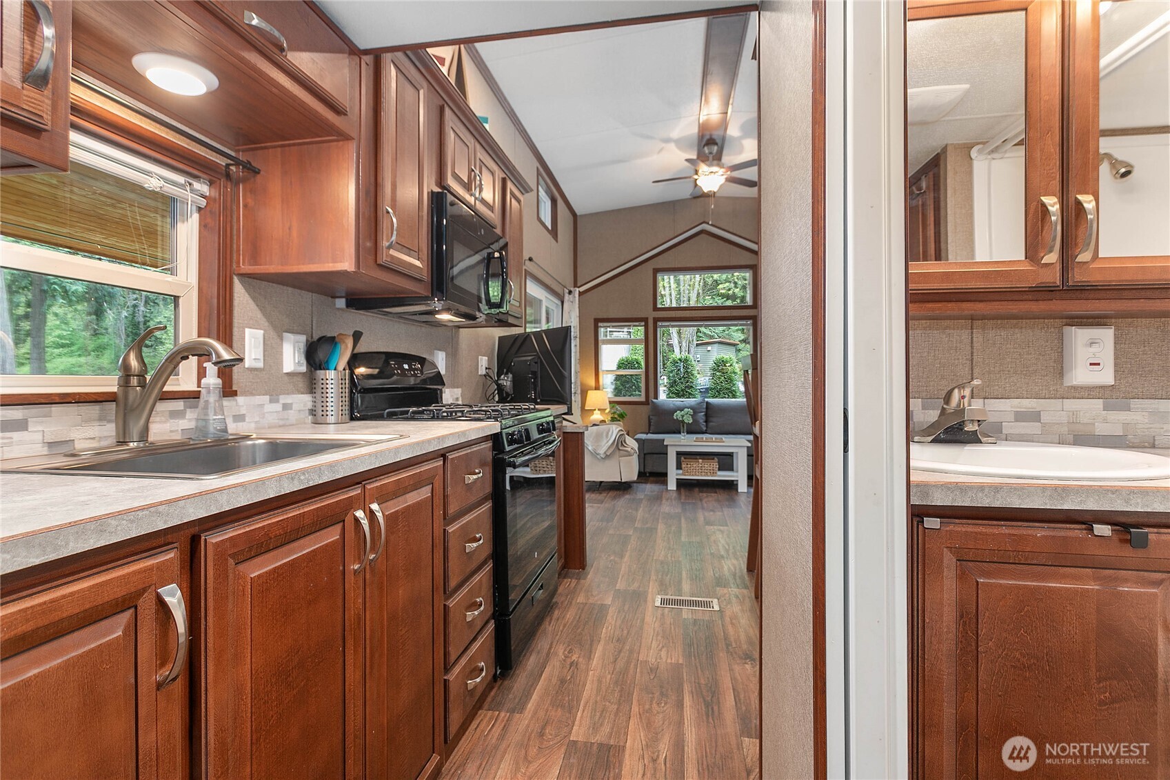 990 S Lake Whatcom Boulevard #9, Sedro Woolley, WA 98284
