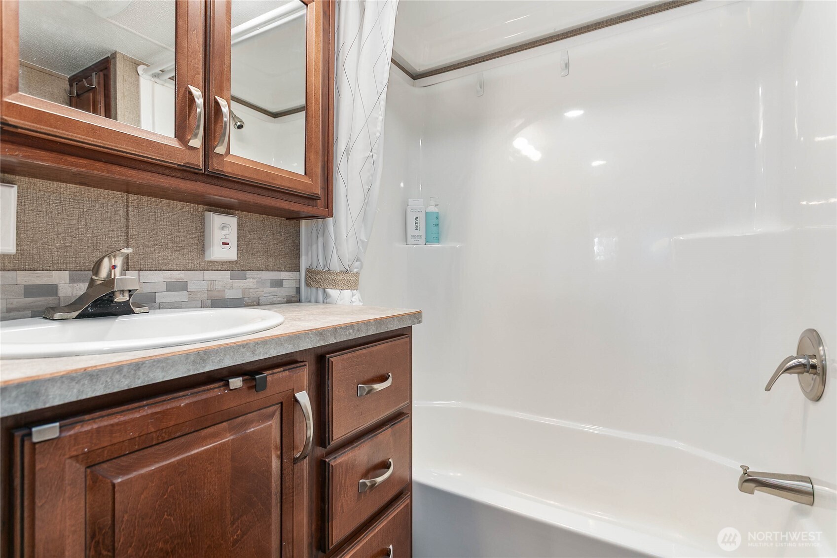 990 S Lake Whatcom Boulevard #9, Sedro Woolley, WA 98284