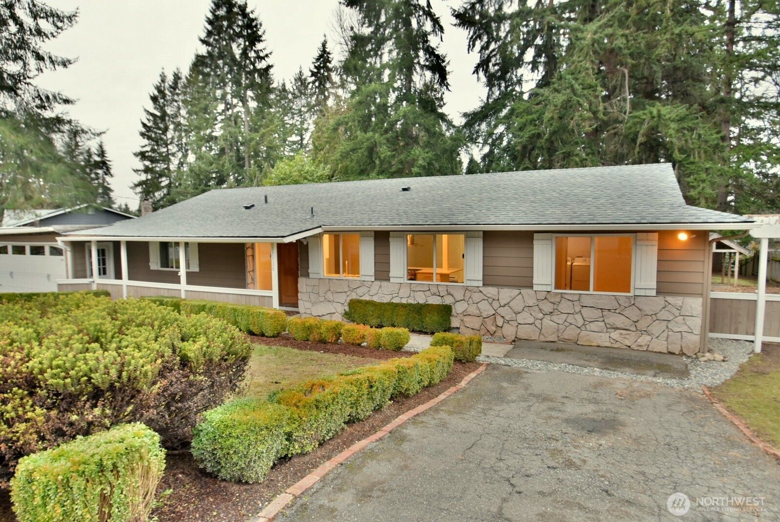 17708 NE 160th Place , Woodinville, WA 98072