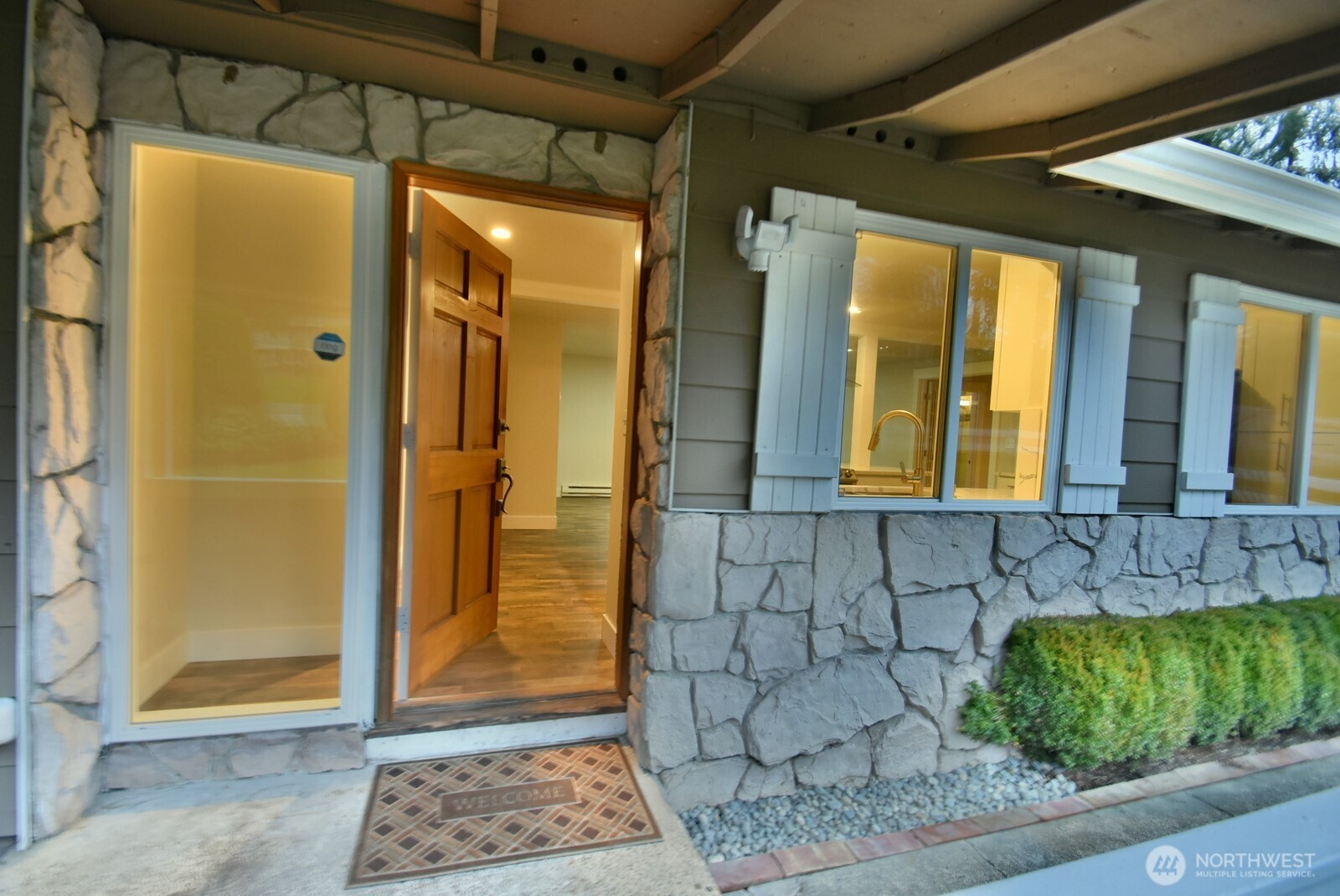 17708 NE 160th Place , Woodinville, WA 98072