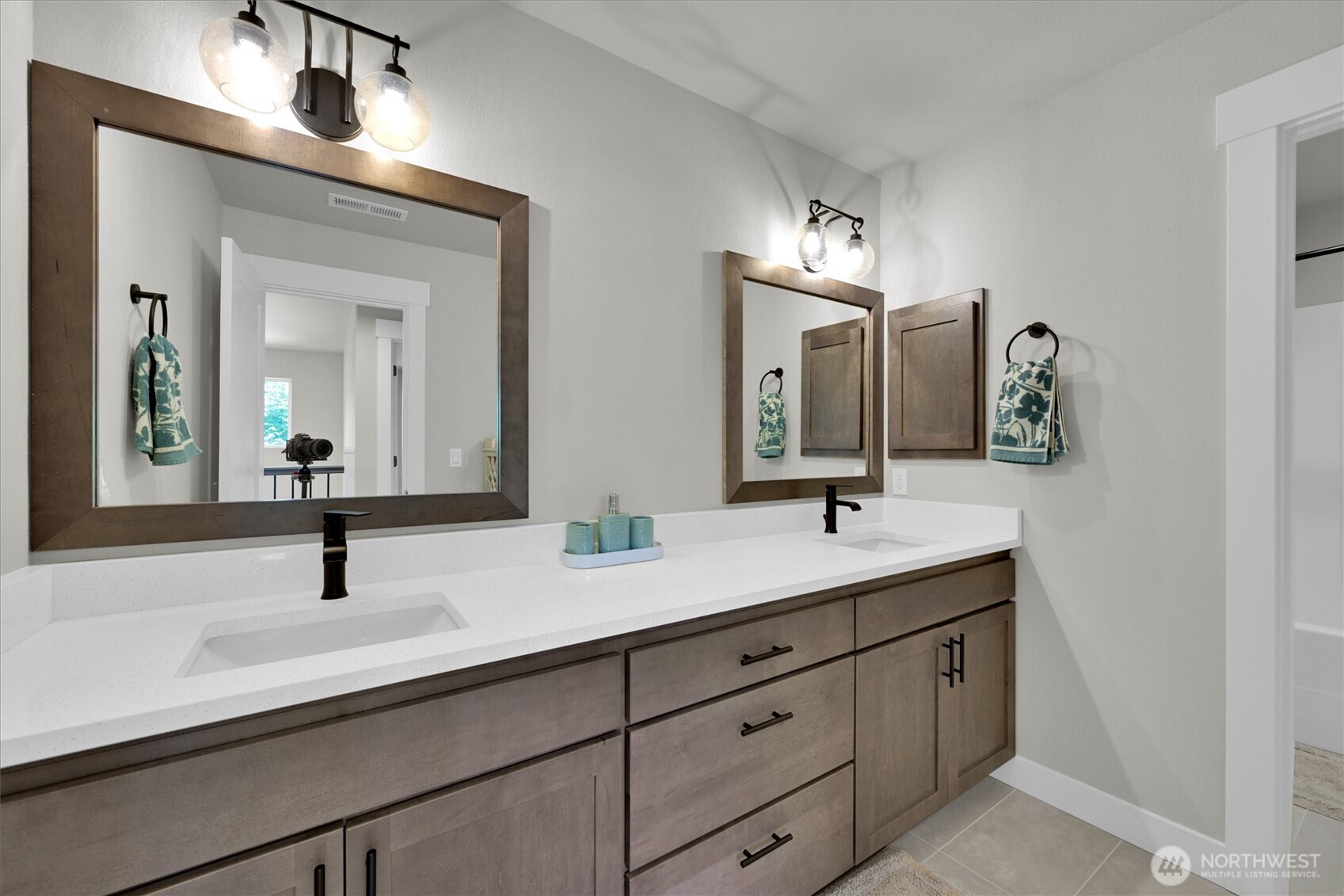 7407 Sunset Ridge Lane NW, Olympia, WA 98502