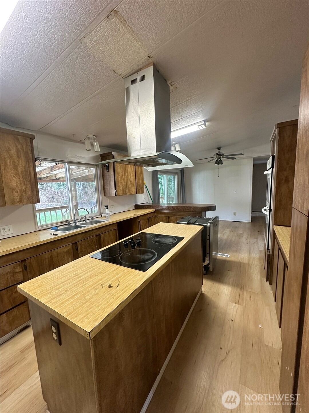 362 Elk Valley Road , Forks, WA 98331