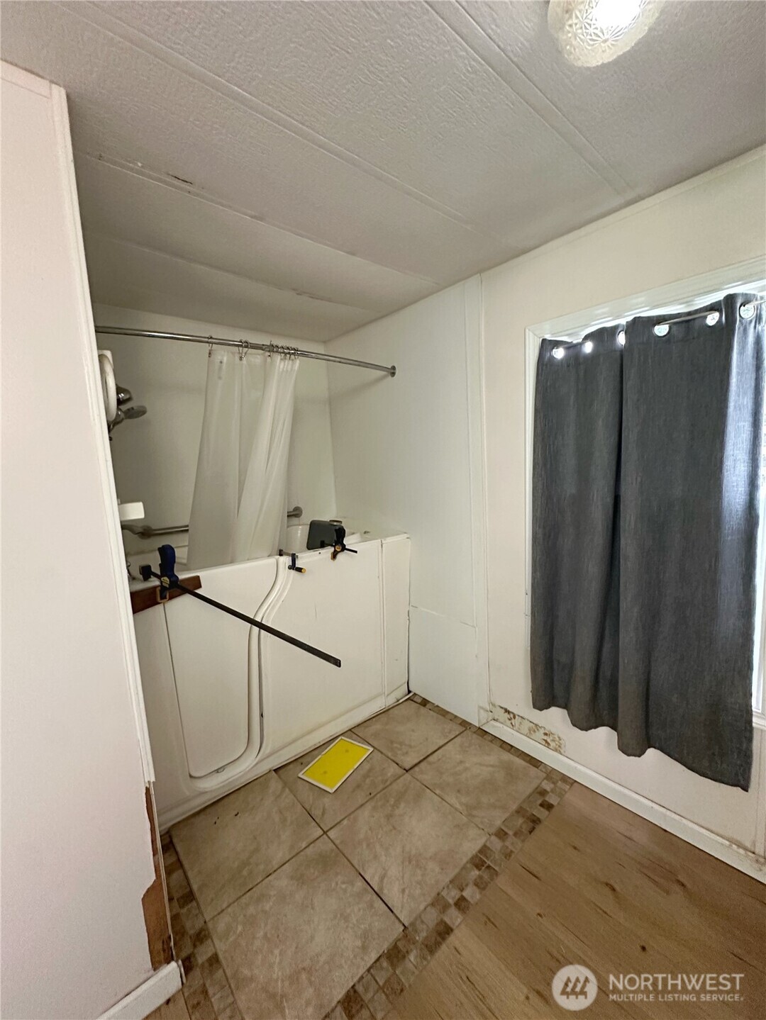 362 Elk Valley Road , Forks, WA 98331