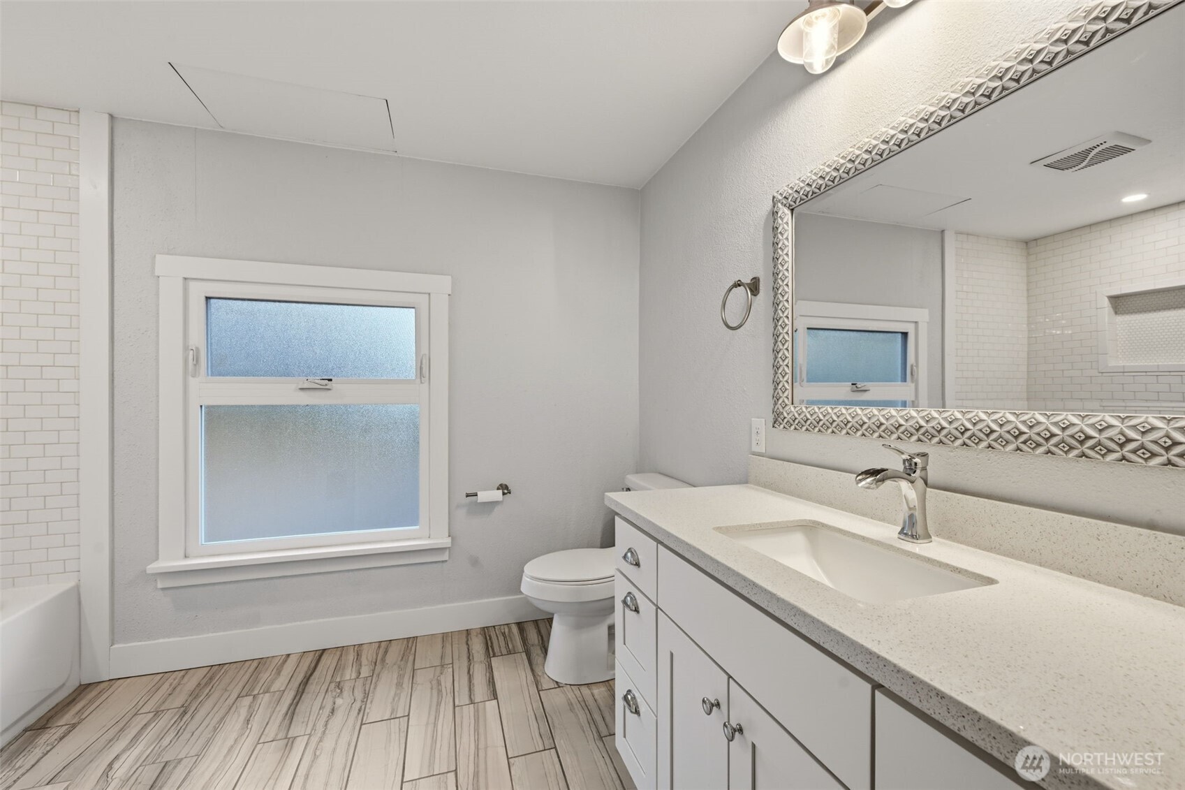 10408 Idlewild Road SW, Lakewood, WA 98498