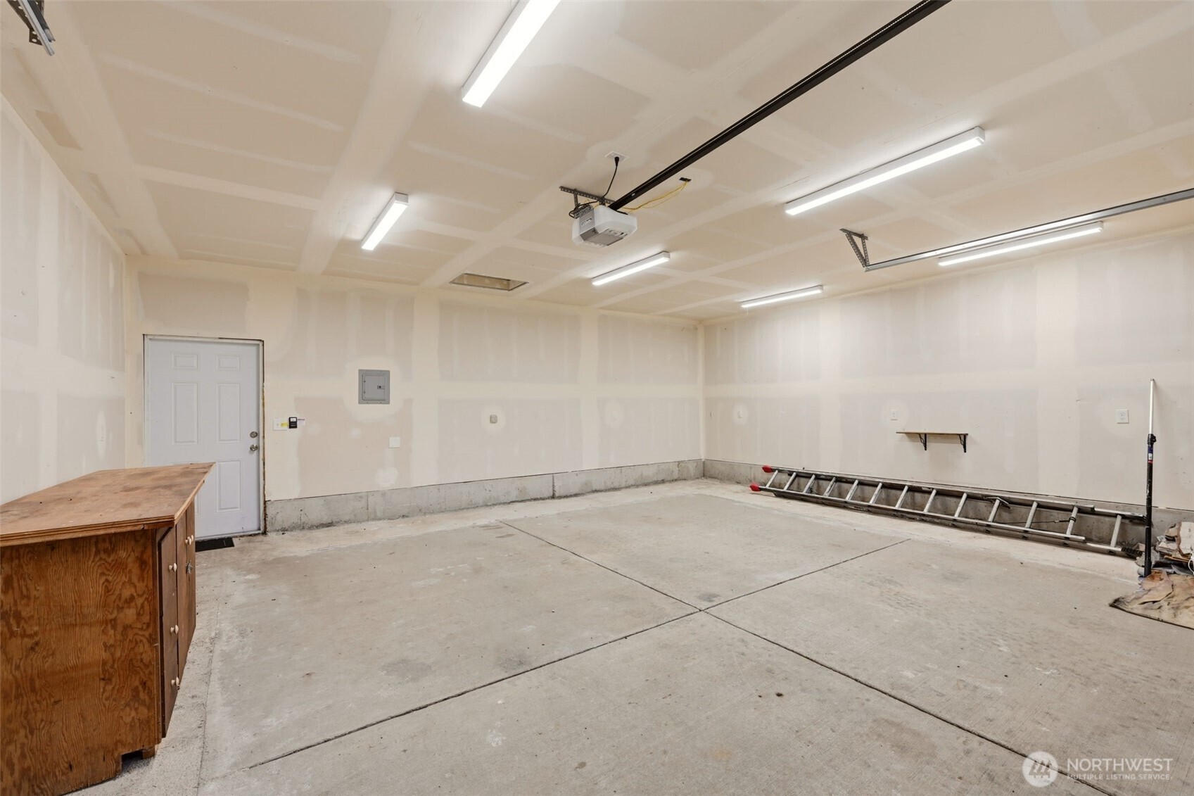 10408 Idlewild Road SW, Lakewood, WA 98498