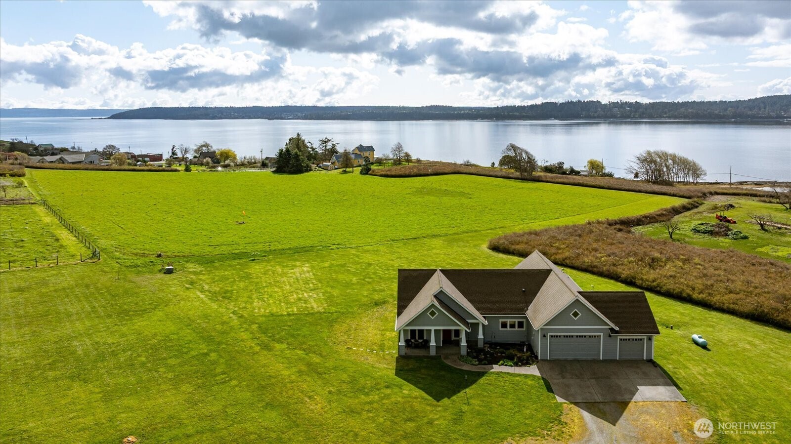 710 Zylstra Road , Coupeville, WA 98239