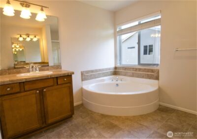 4621 S 214th Place #98032, Kent, WA 98032 - Photo 9