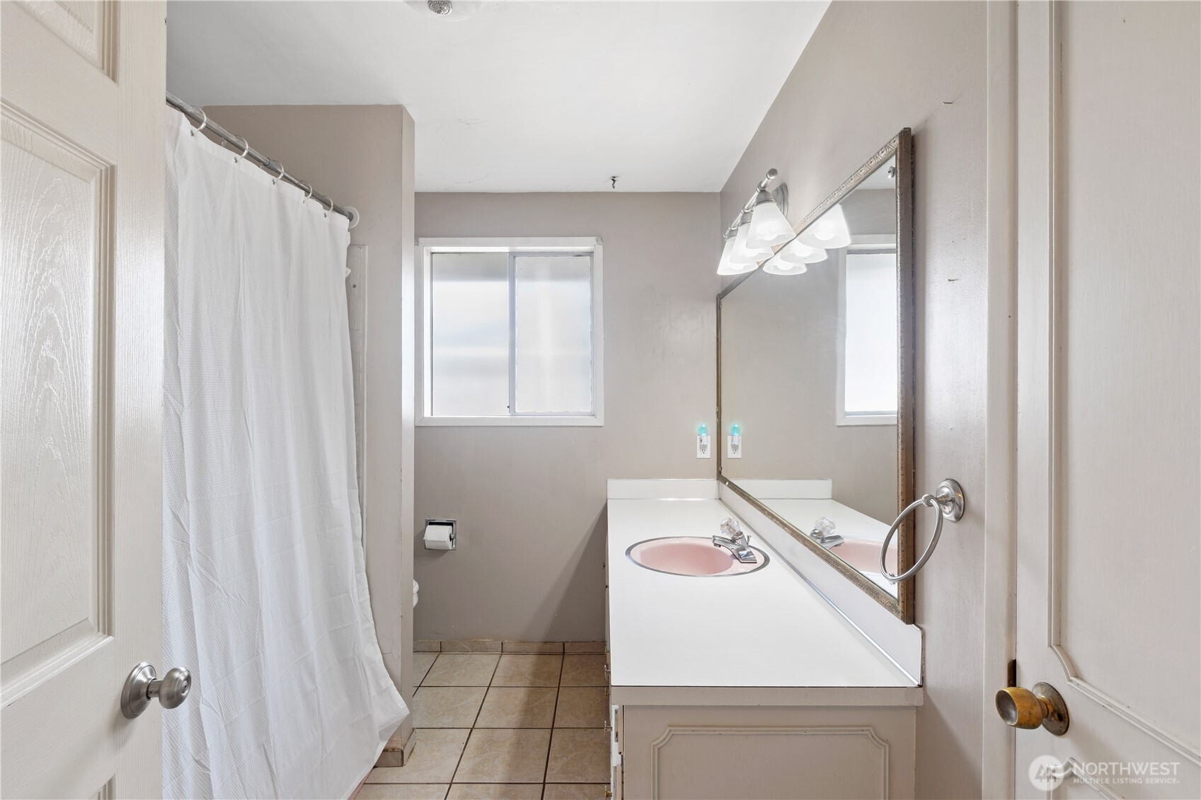 1717 E Street , Lynden, WA 98264