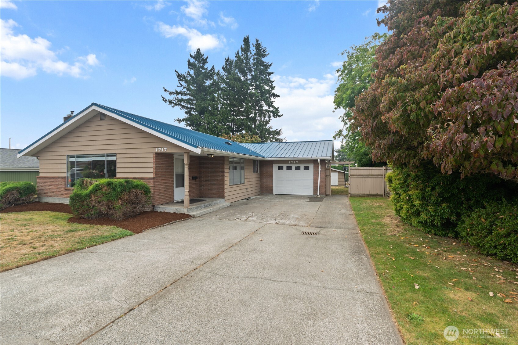 1717 E Street , Lynden, WA 98264
