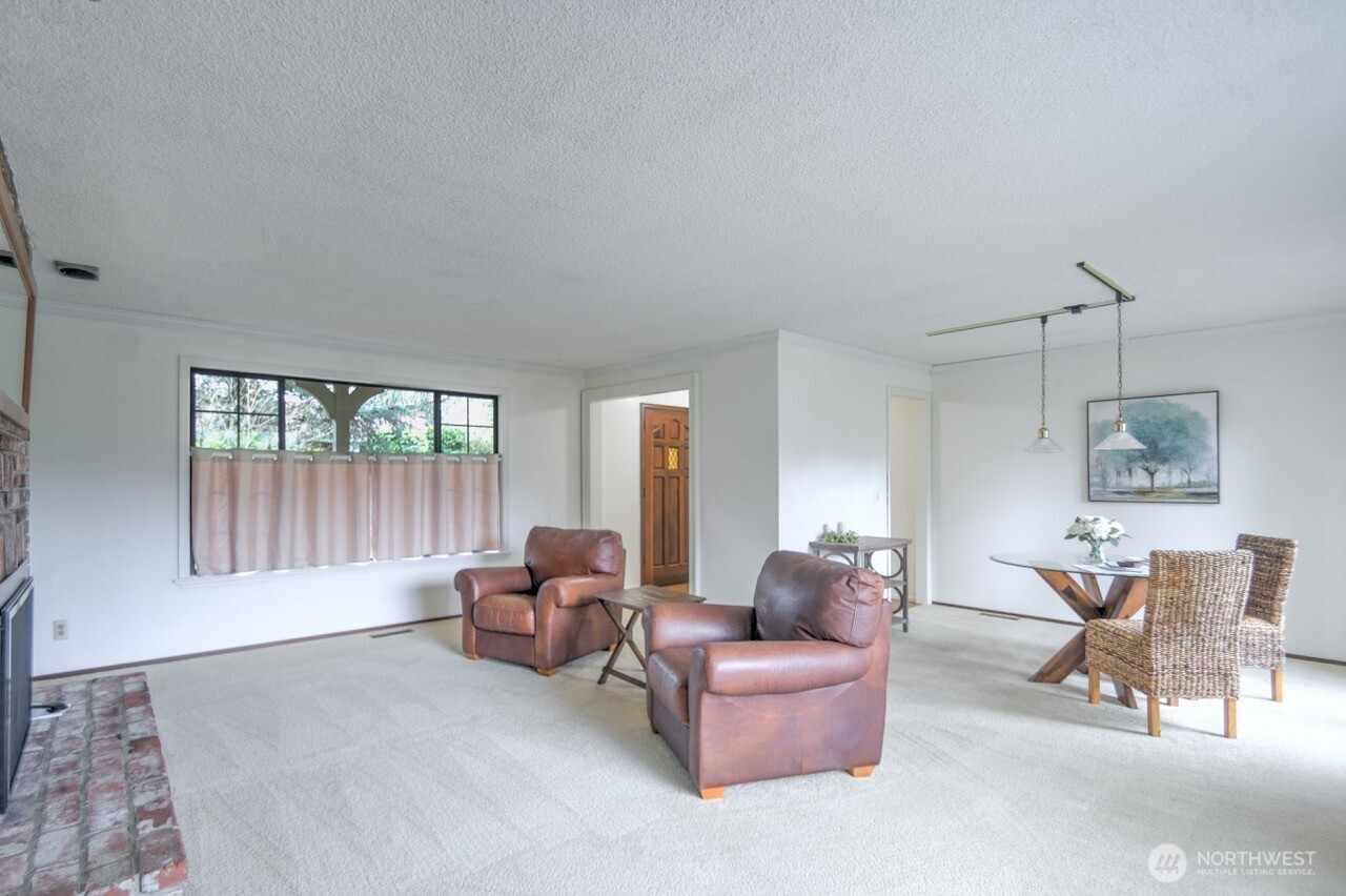 2201 Nut Tree Loop SE, Olympia, WA 98501