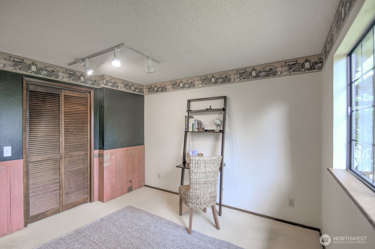 2201 Nut Tree Loop SE, Olympia, WA 98501