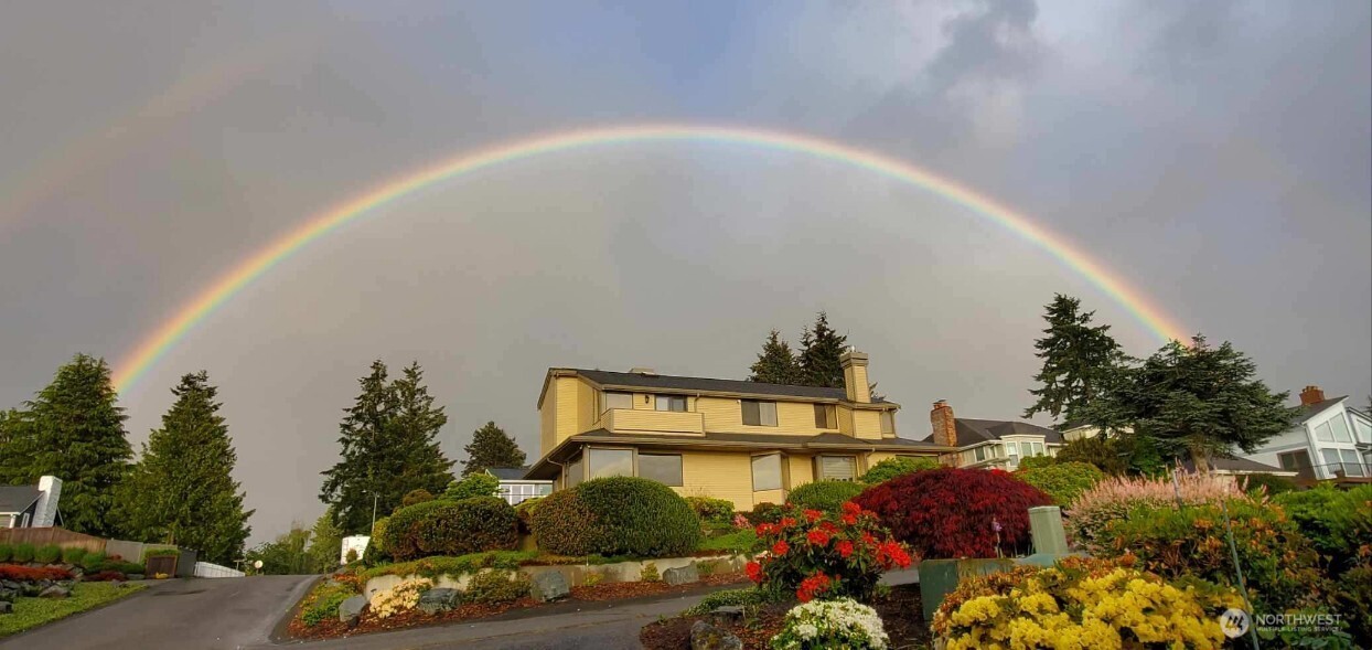 61 Leschi Drive SW, Steilacoom, WA 98388-1525
