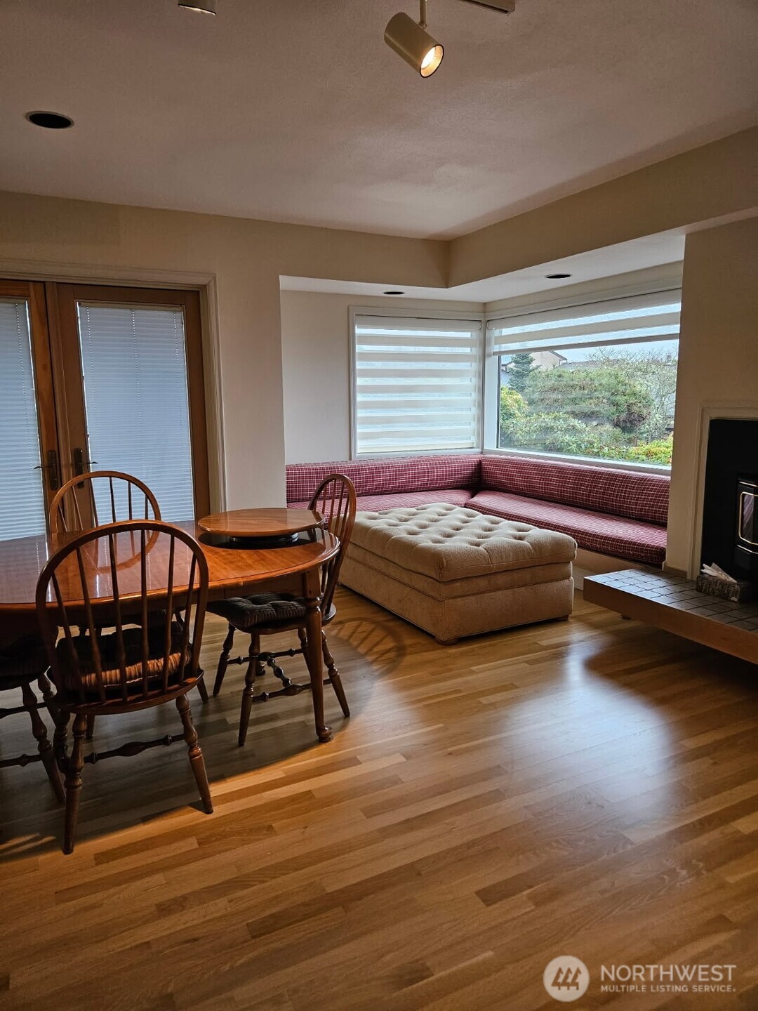 61 Leschi Drive SW, Steilacoom, WA 98388-1525