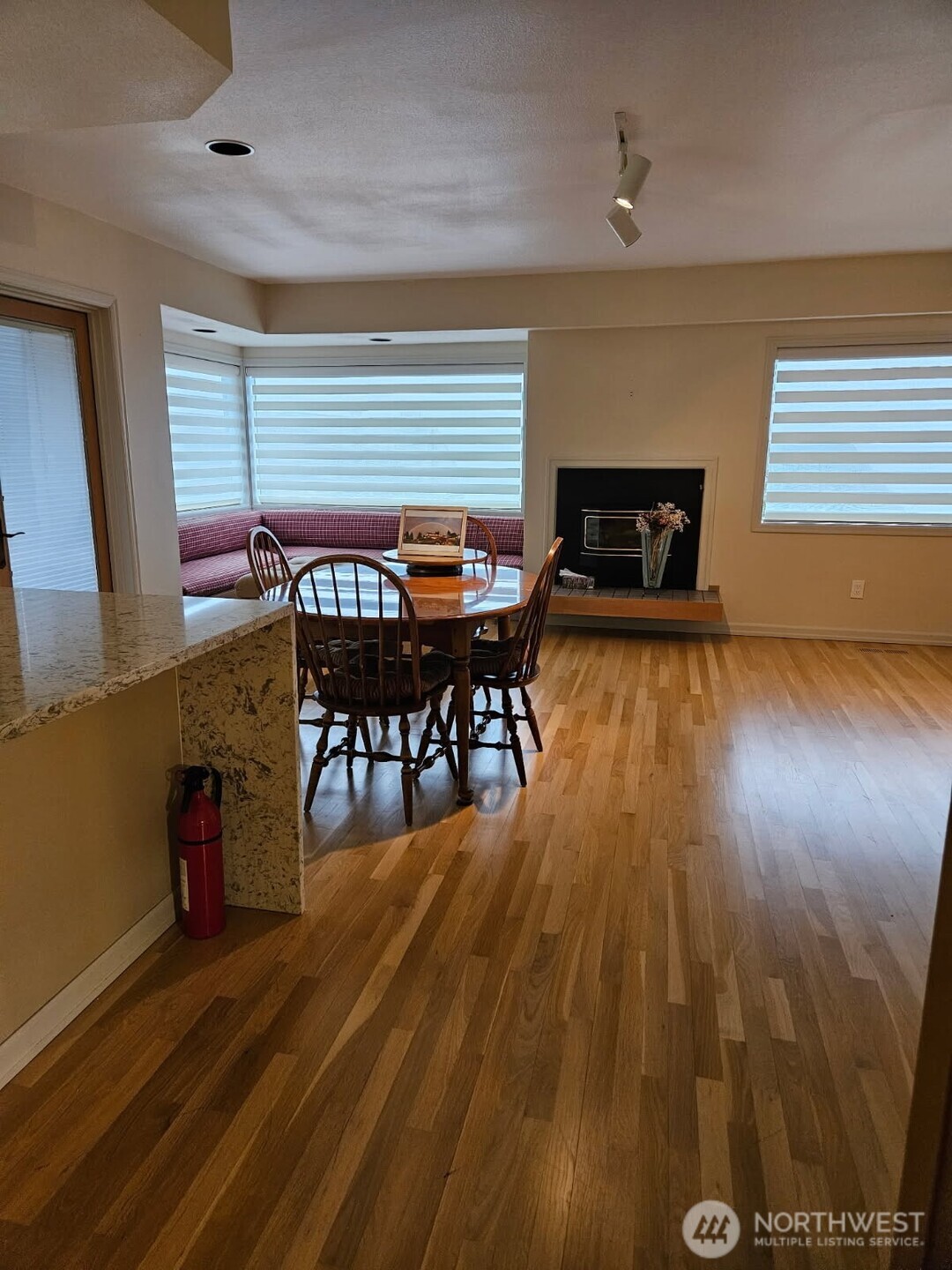 61 Leschi Drive SW, Steilacoom, WA 98388-1525