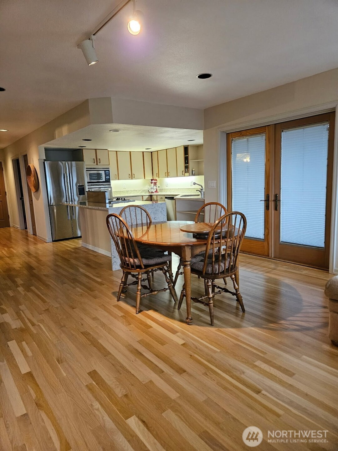 61 Leschi Drive SW, Steilacoom, WA 98388-1525