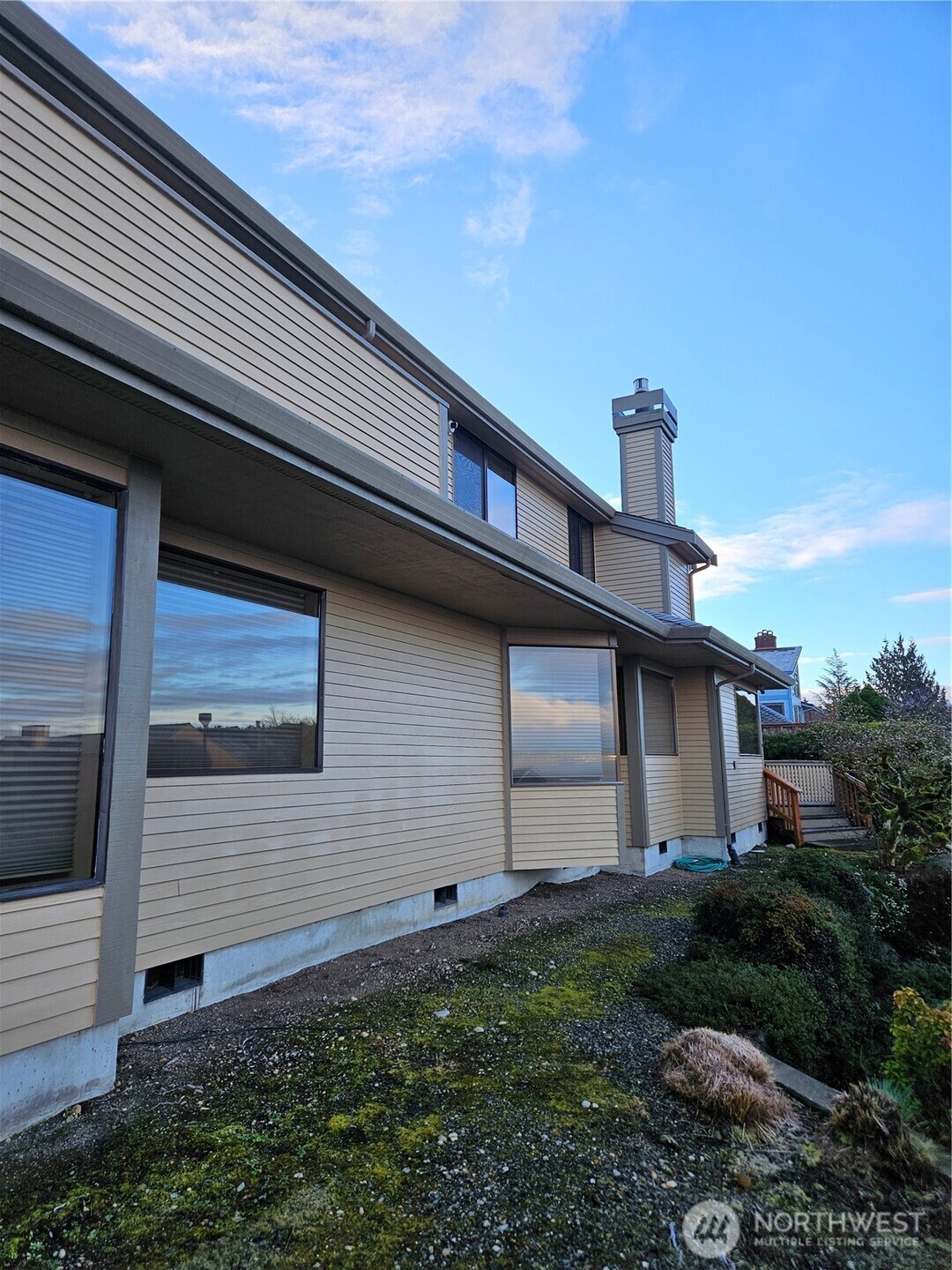 61 Leschi Drive SW, Steilacoom, WA 98388-1525