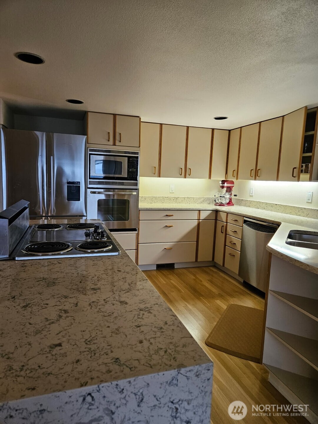 61 Leschi Drive SW, Steilacoom, WA 98388-1525