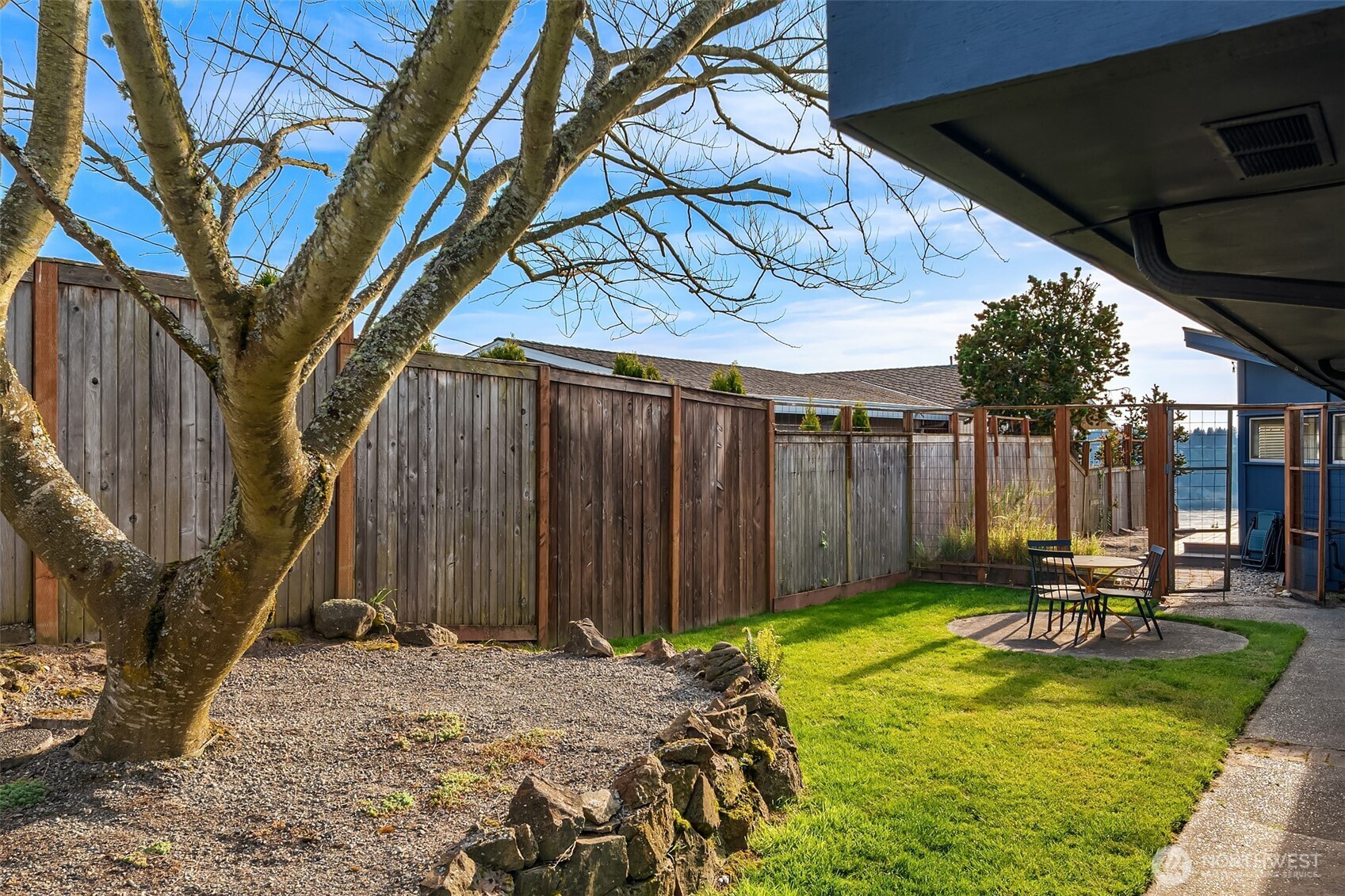 6614 N 49th Street , Tacoma, WA 98407-1304