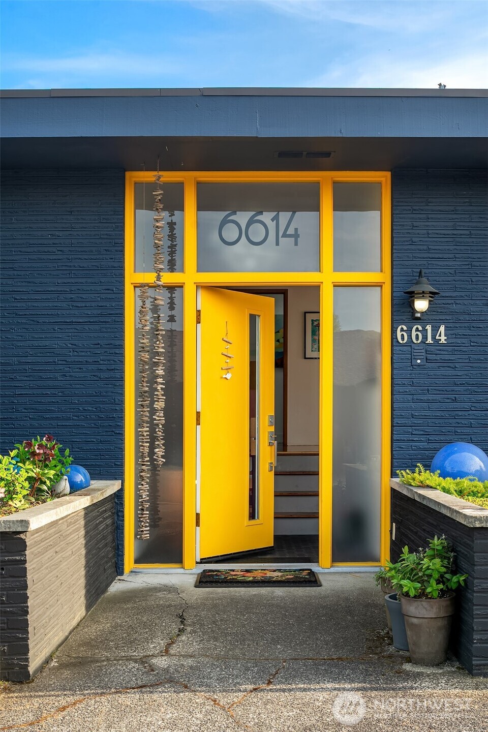 6614 N 49th Street , Tacoma, WA 98407-1304