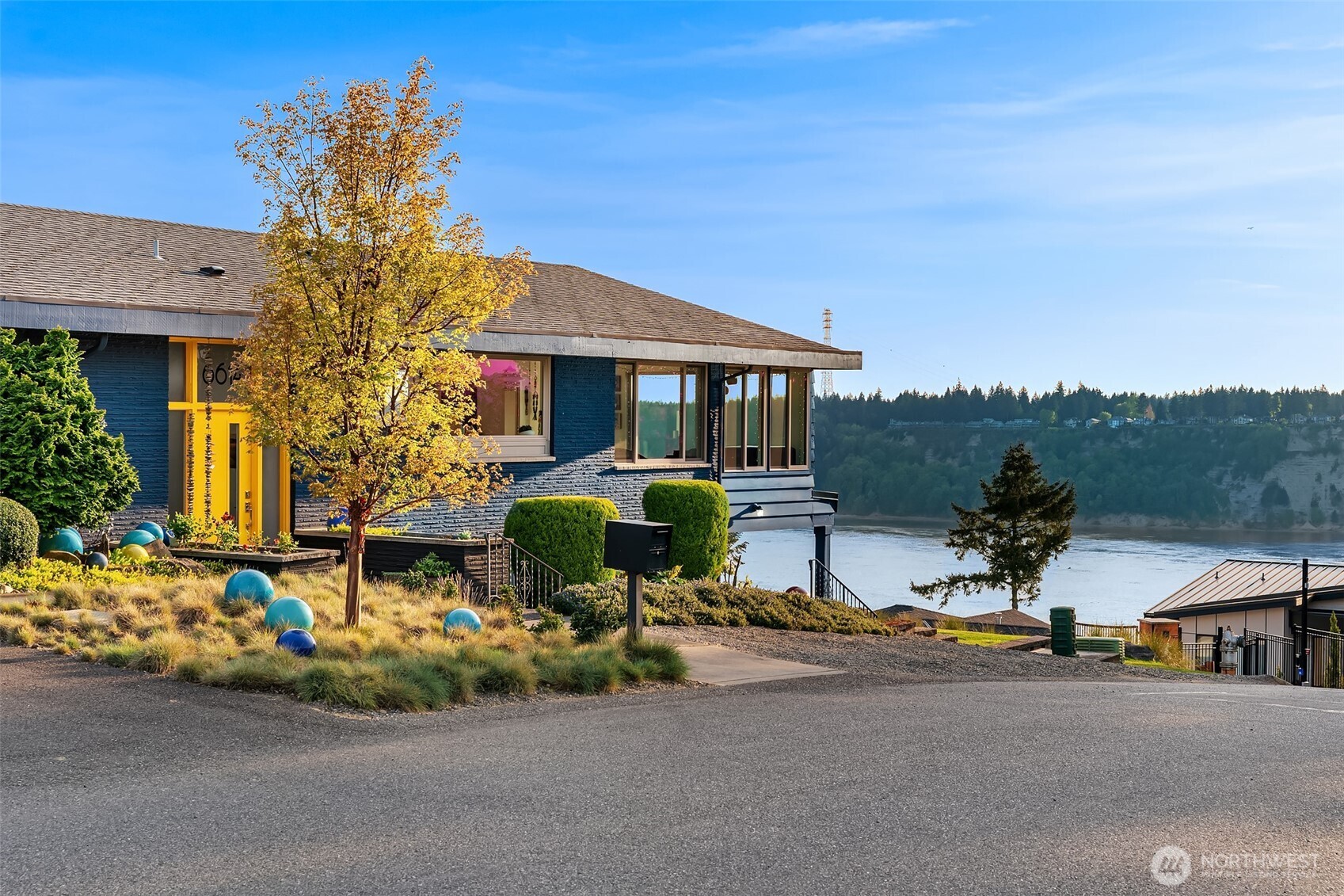 6614 N 49th Street , Tacoma, WA 98407-1304