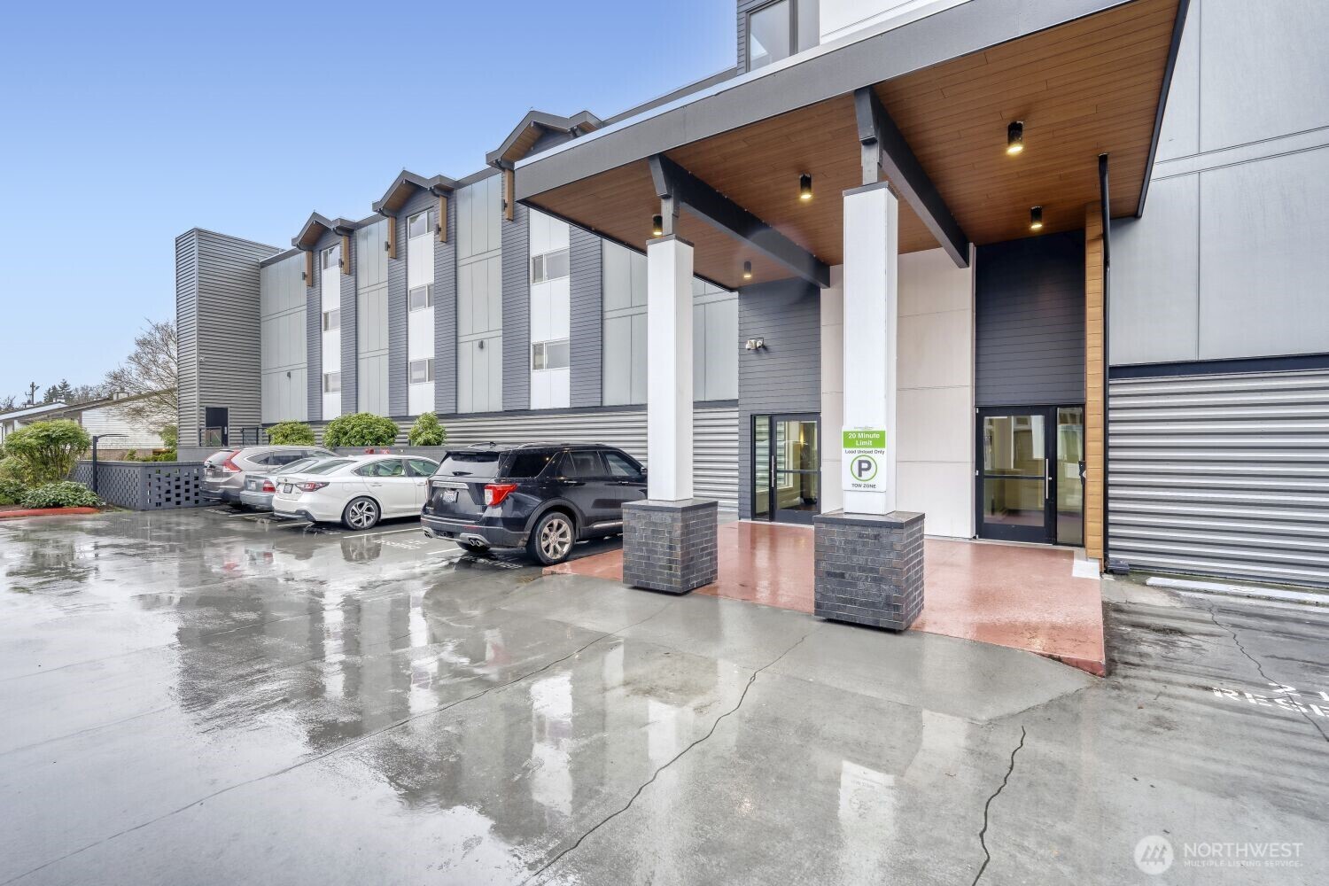 2501 Canterbury Lane E #215, Seattle, WA 98112