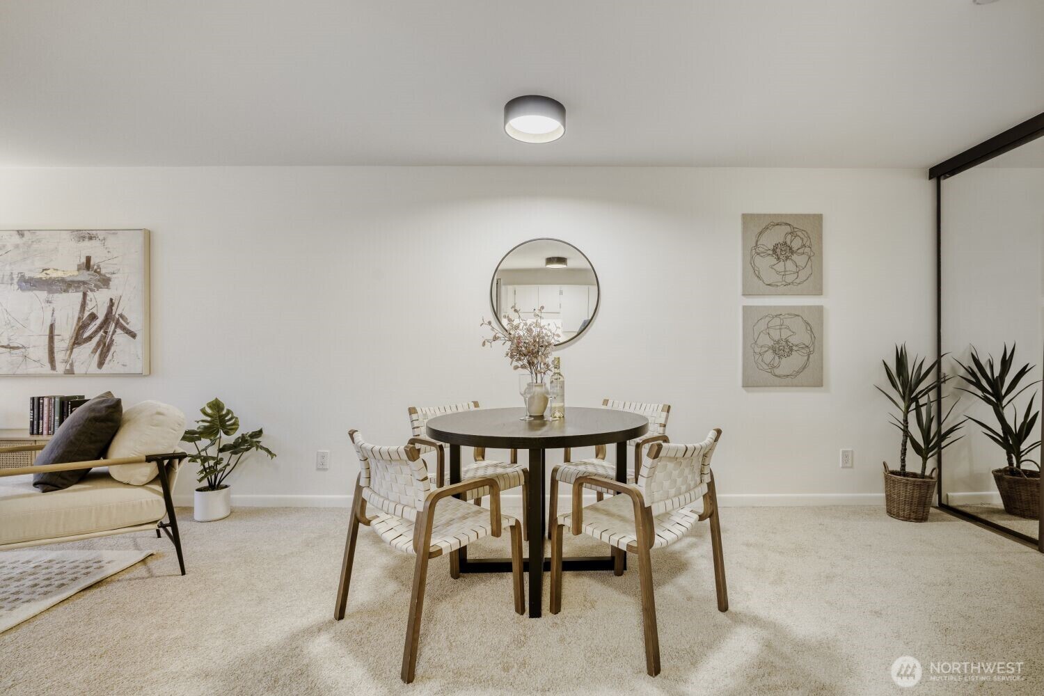 2501 Canterbury Lane E #215, Seattle, WA 98112