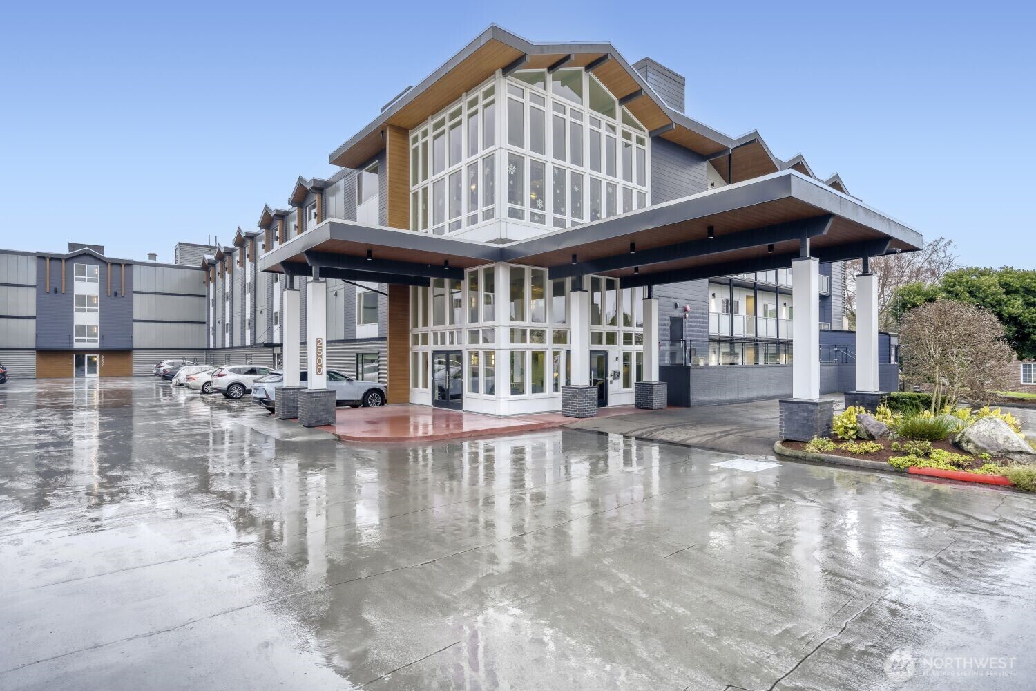 2501 Canterbury Lane E #215, Seattle, WA 98112