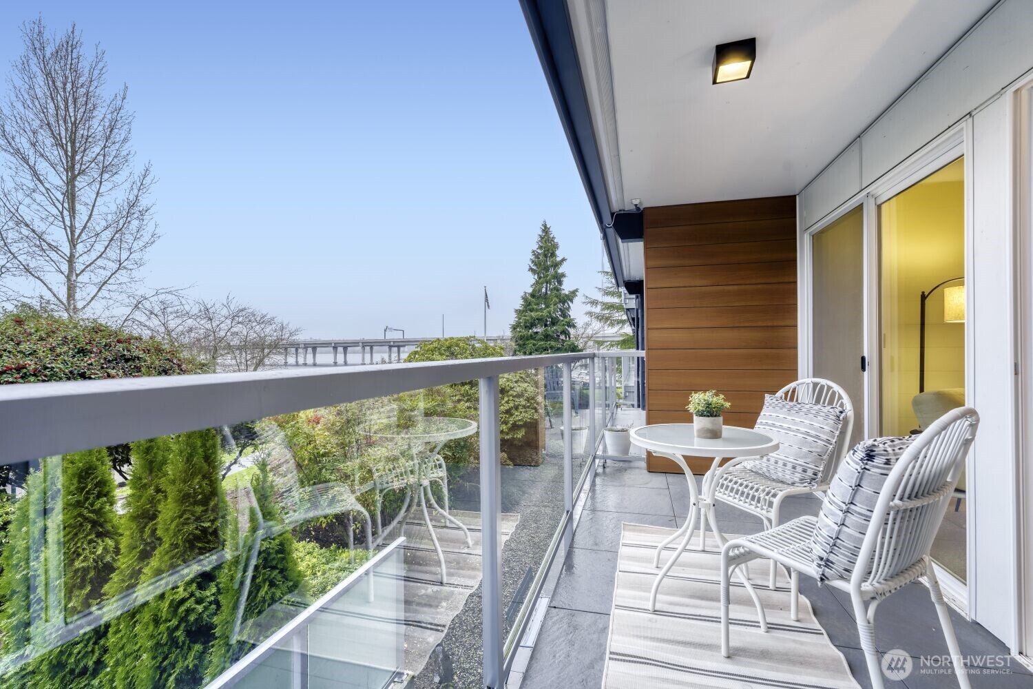 2501 Canterbury Lane E #215, Seattle, WA 98112