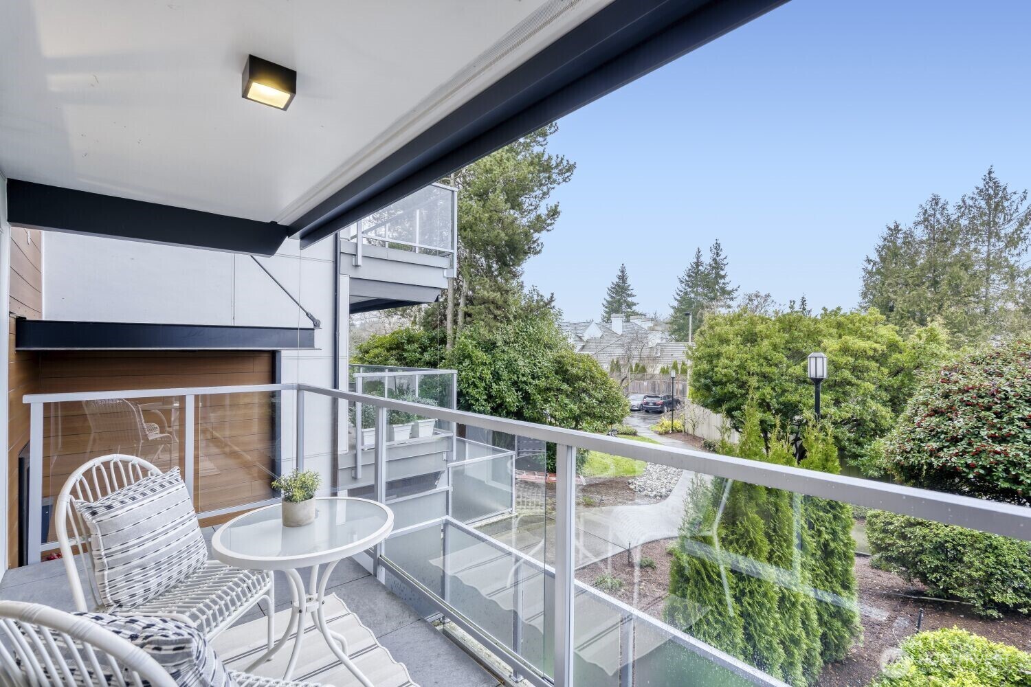 2501 Canterbury Lane E #215, Seattle, WA 98112