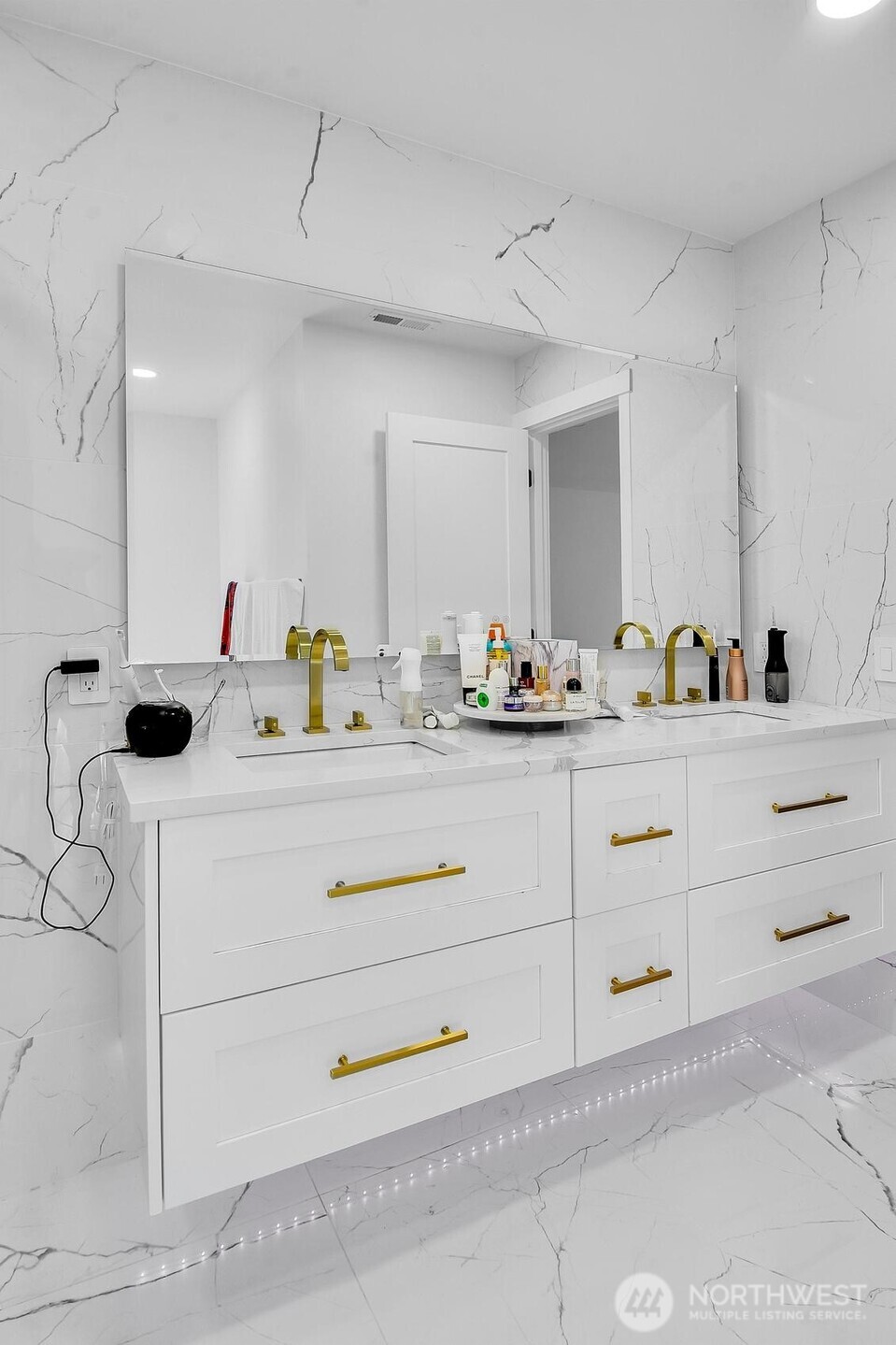 131 Glennwood , Renton, WA 98056