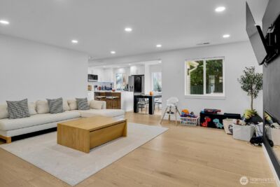 131 Glennwood , Renton, WA 98056 - Photo 4