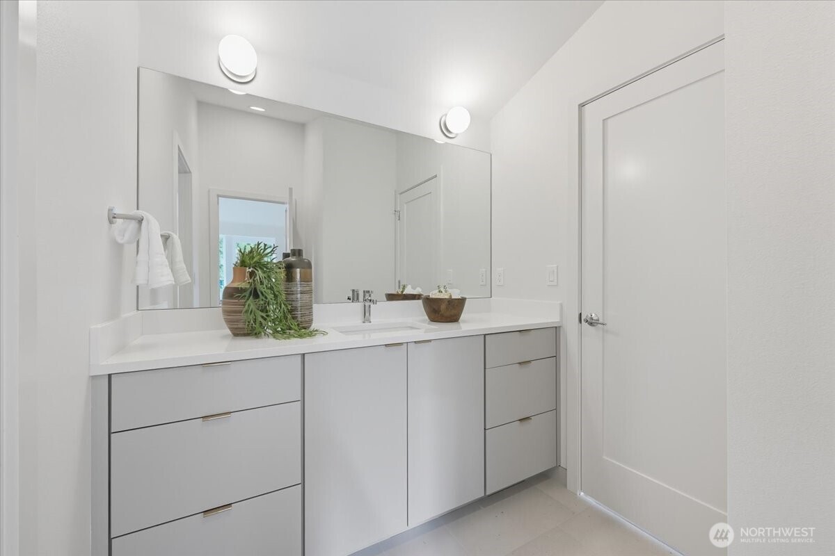 13047 39th Avenue NE #A, Seattle, WA 98125