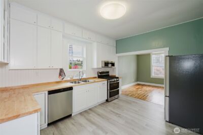 1209 Pacific Avenue , Bremerton, WA 98337 - Photo 11