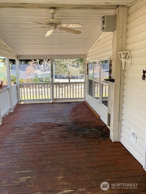 301 N Chinook Drive , Hoodsport, WA 98548
