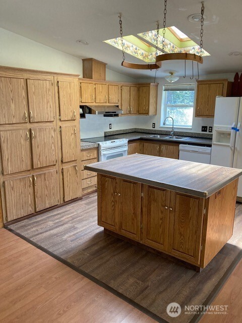 301 N Chinook Drive , Hoodsport, WA 98548