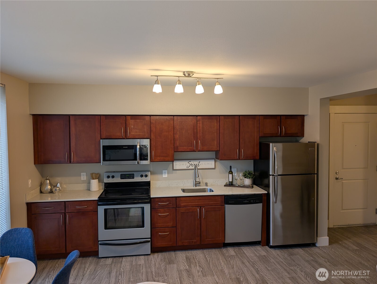 11415 Slater Avenue NE #204, Kirkland, WA 98033