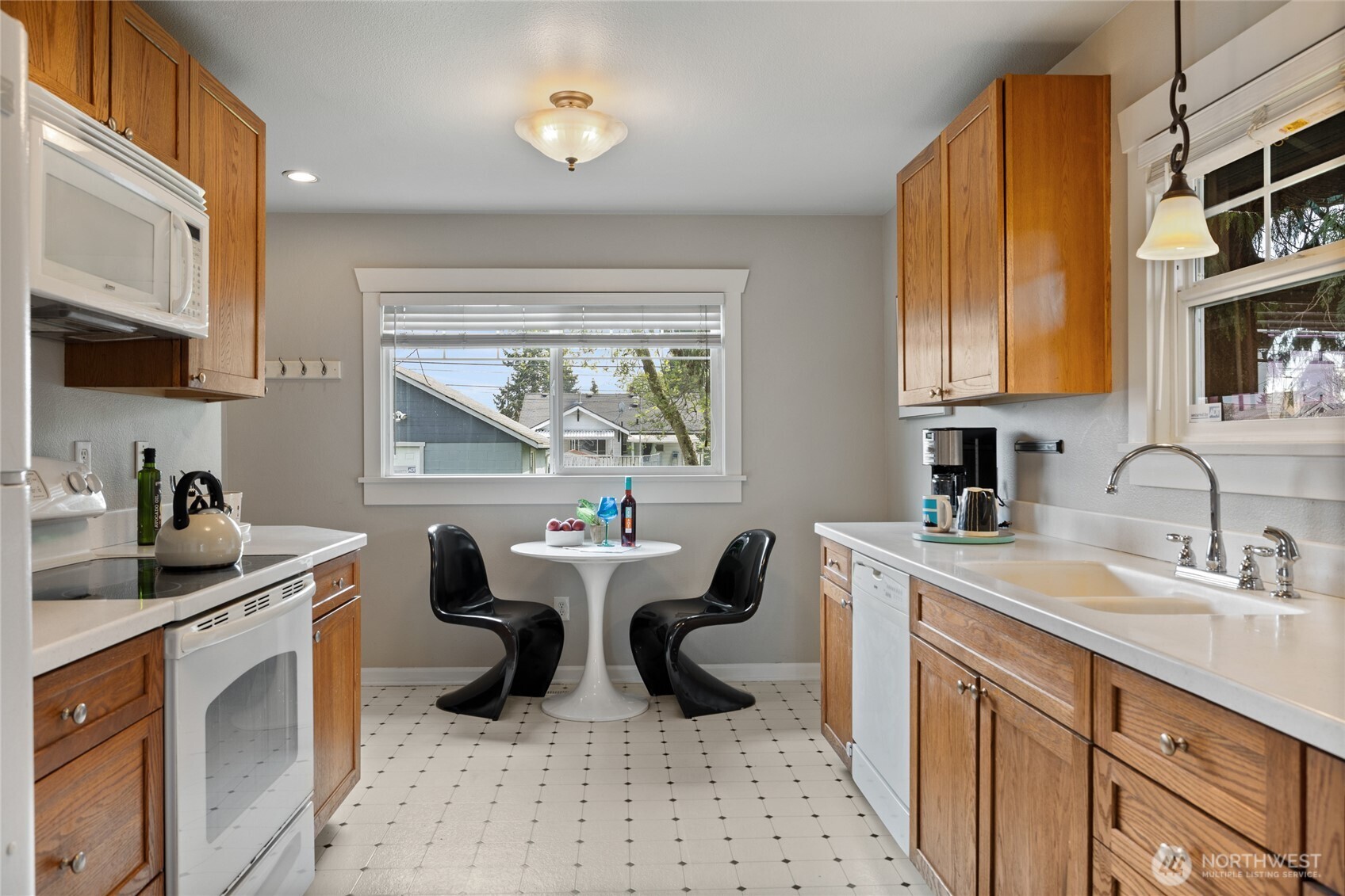 3597 E F Street , Tacoma, WA 98404-1543