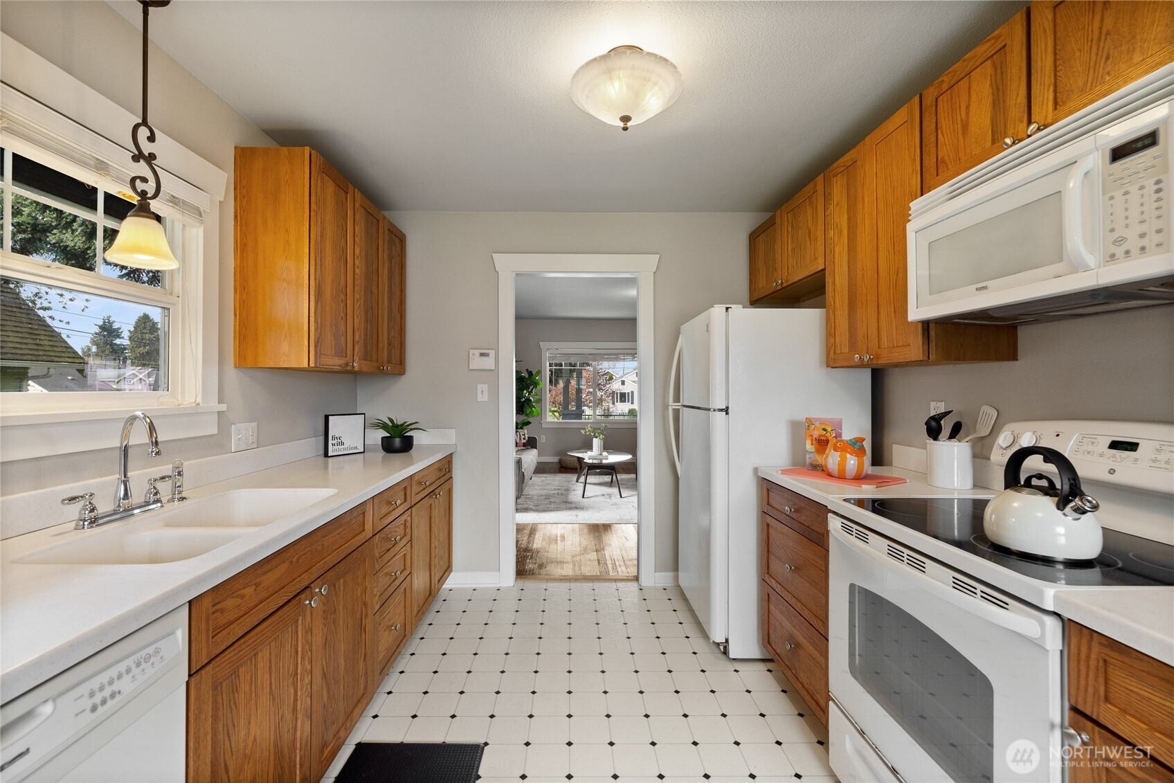 3597 E F Street , Tacoma, WA 98404-1543