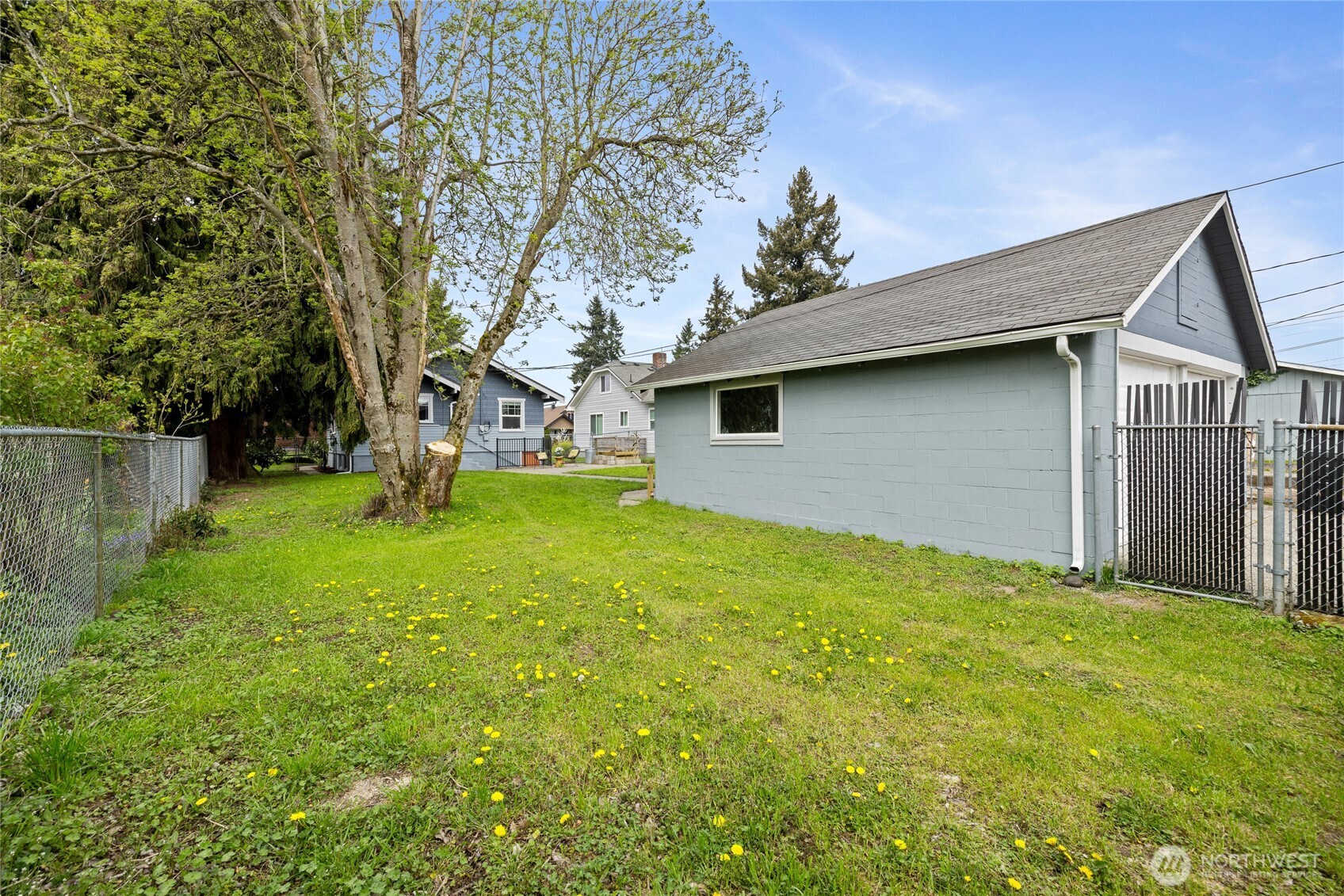 3597 E F Street , Tacoma, WA 98404-1543
