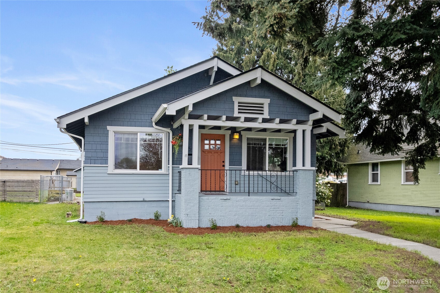 3597 E F Street , Tacoma, WA 98404-1543