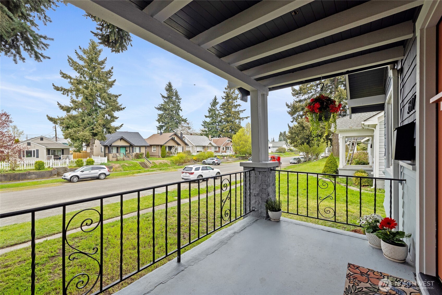 3597 E F Street , Tacoma, WA 98404-1543