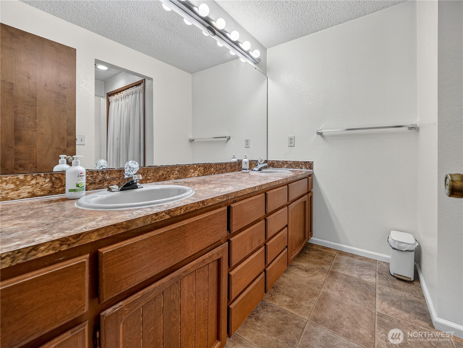 30520 SE 358th Street , Enumclaw, WA 98022