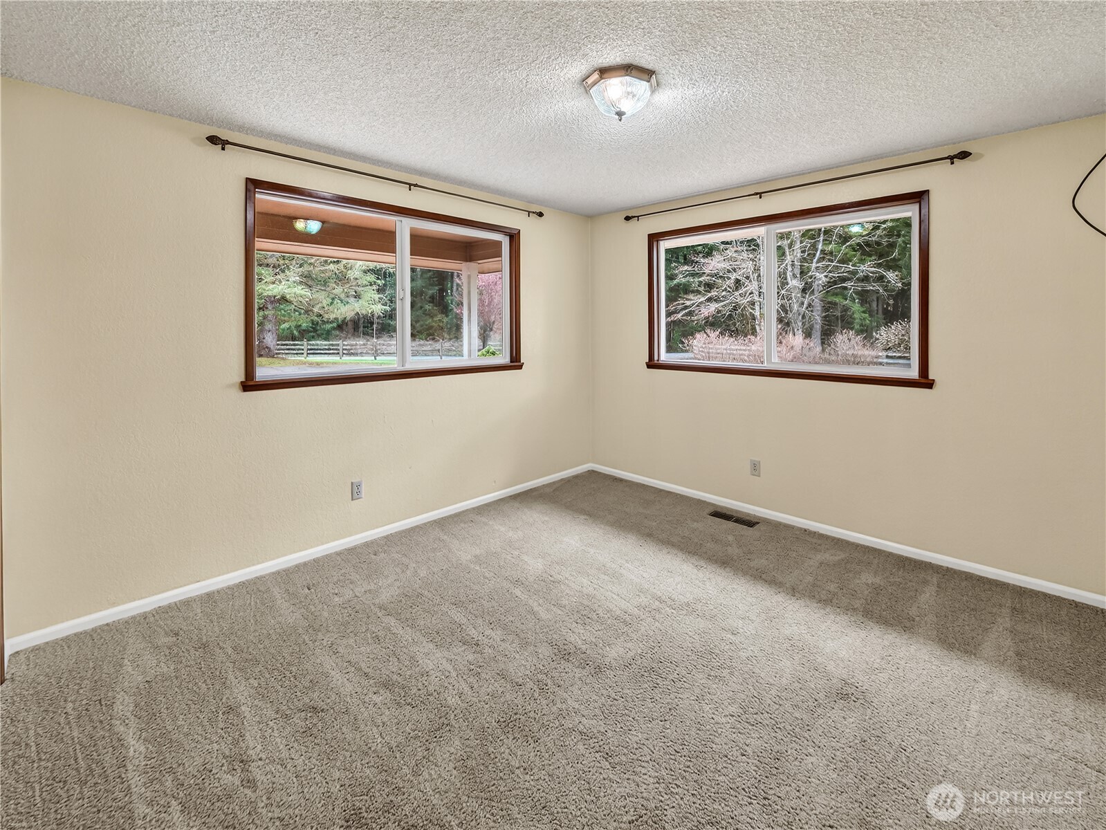 30520 SE 358th Street , Enumclaw, WA 98022